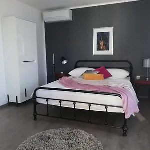 Apartment 4u, Omišalj