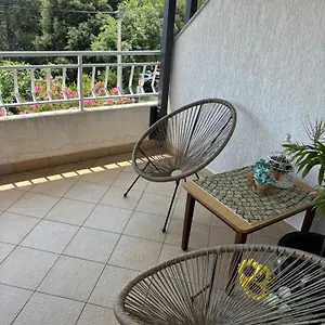 Jasna B Omišalj